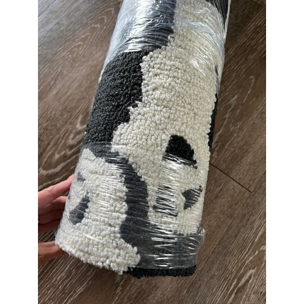 Halloween Ghost Rug - Picture 5 of 6